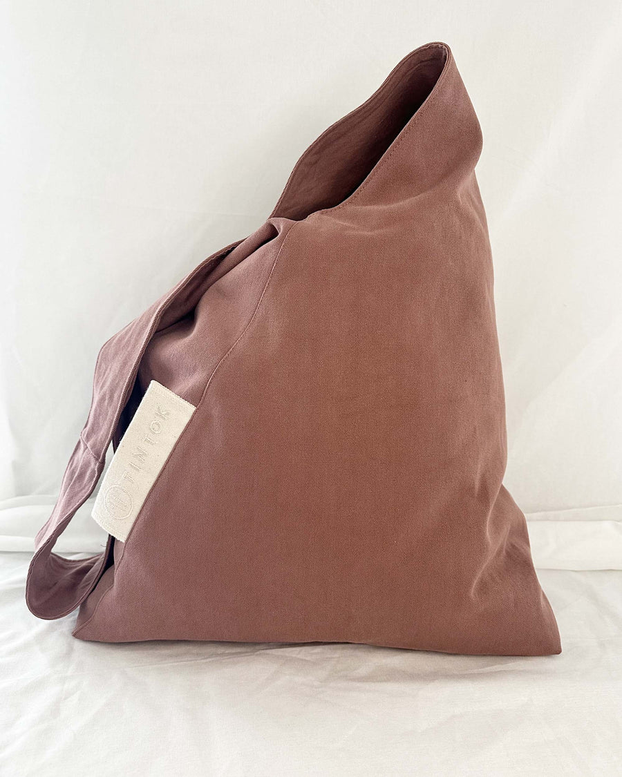 Tira Oversized Triangle Canvas Taske - Burlwood